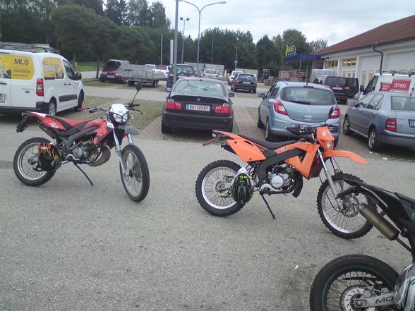 unsere mopeds^^ - 