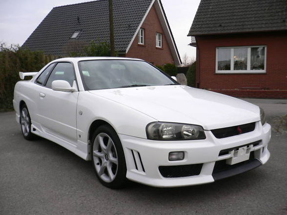 Nissan Skyline R34  - 