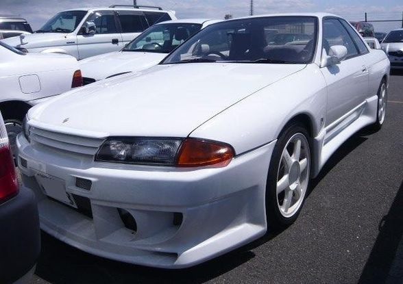 Nissan Skyline R33 - 