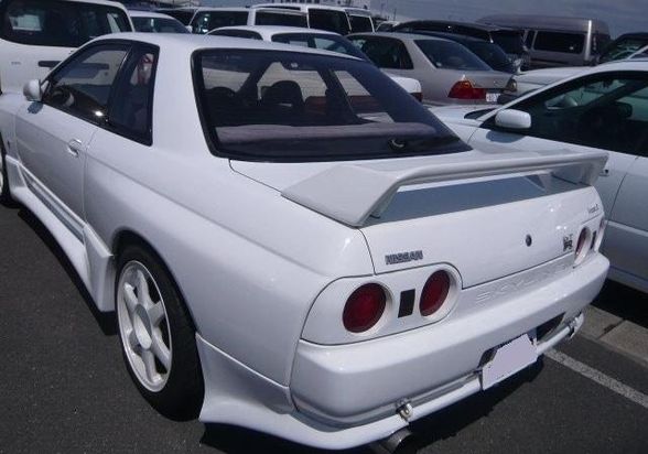 Nissan Skyline R33 - 