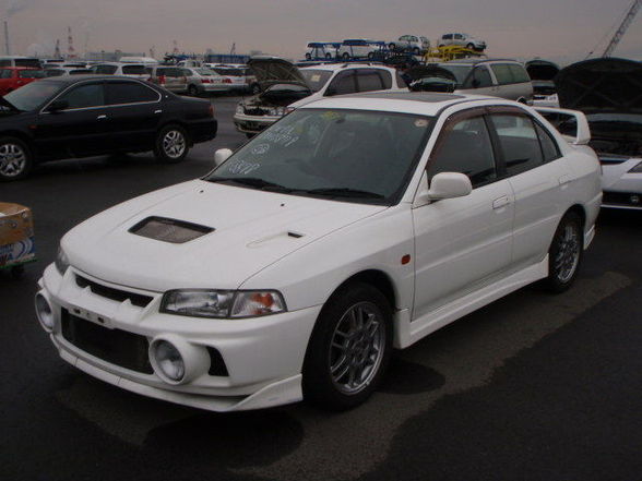 Mitsubishi Lancer - 