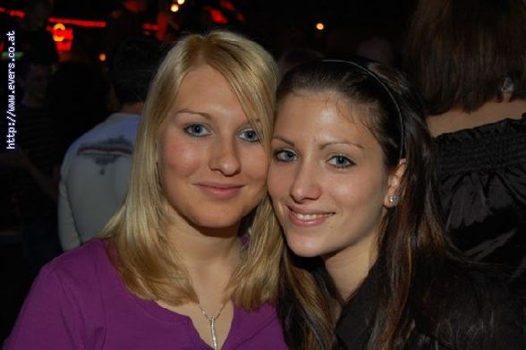 Party 08 - 