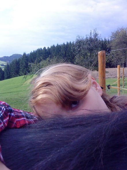 IcH uNd LaUrA..!  - 