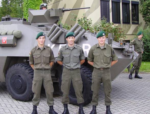 Bundesheer + Abrüsten! - 