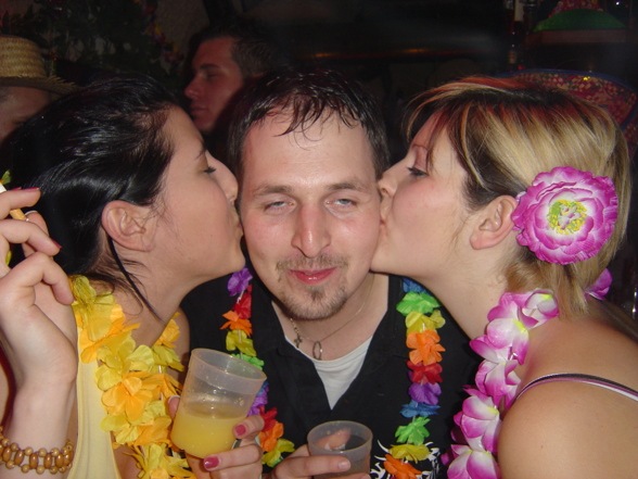 Hawaii-Party beim Kreuzer - 