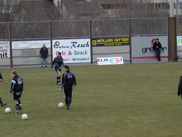 Beim Fussballspielen!!! - 