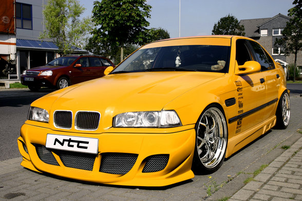 BMW - 