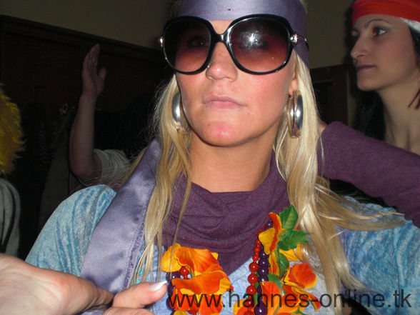 ~*fAsChInG HIPPIE bus 2009* ~ - 