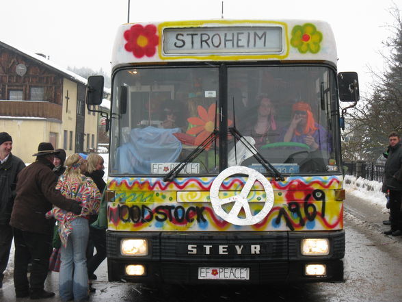 ~*fAsChInG HIPPIE bus 2009* ~ - 