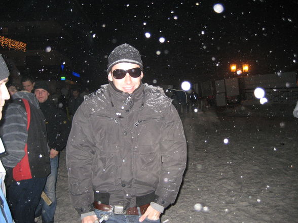 Rave on Snow - 