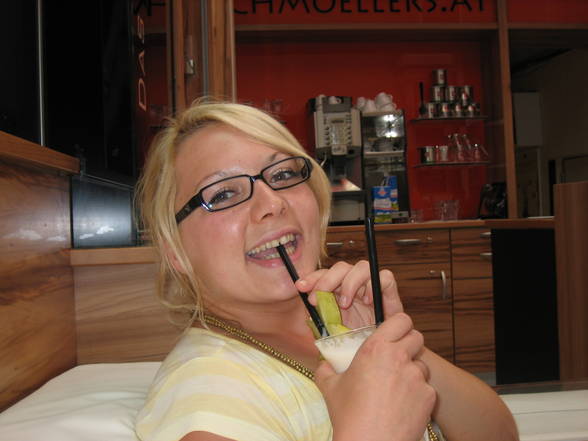 Parties 04_06 - 