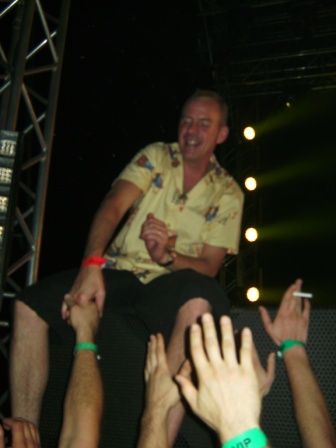 Fatboy Slim is fucking us in heaven - 