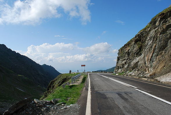 Climb the CARPATHIANS - Transfagarasan - 