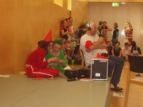 Unsere Lehrer beim Fasching !! - 