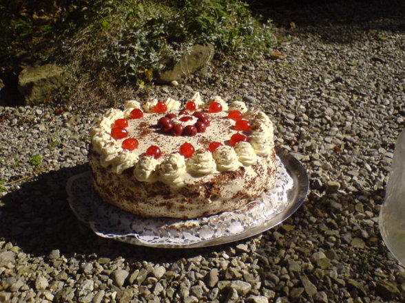 MeI eRsTe ToRtE ( so ane zum essen) - 