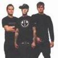 3) Blink 182!!! 8160820