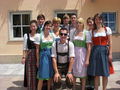 Ois im Dirndl 61963035