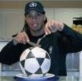 Ronaldiniho is the best of soccer!!!!! 10519632