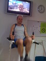 Eine Stunde im Fitnesscenter 58730143