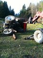 Traktor umkippt 72675004