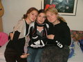 MeEeE ... and meine FriendZzZ... 13839702