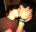 Emos!!!! 19088333