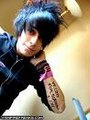 Emos!!!! 19088337