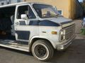 Chevy Van 66840055