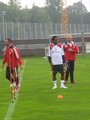 FC BAYERN TRAINING!! 25349422