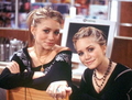 Olsen Twins 16302042