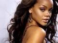 Rihanna 33564492