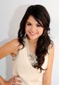 Selena Gomez .. meeiin voorbiiLd..? 71456342