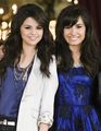 Demi und Selena  72685180