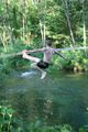 Slackline über Wasser 40173851