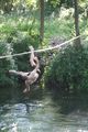 Slackline über Wasser 40173874