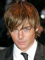 Zac Efron 37622148