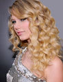 Taylor Swift 73503474