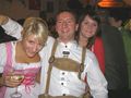 dirndl und lederhosen  45735007