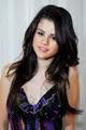 Selena Gomez 73960600