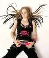 Avril Lavigne 57719940