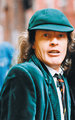 ANGUS YOUNG 14854215