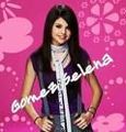 Selina Gomez 72901888