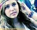 Miley Cyrus 72375114
