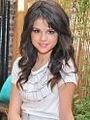 selena gomez 69017166