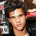 Taylor Lautner 72589118