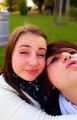 Sarah und Nina im Park :D 74834540